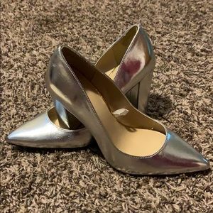 Merona women’s silver block heel pumps sz 9